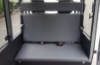 E-Minibus: durchgehende Sitzbank vorne
