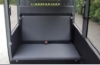E-Minibus: durchgehende Sitzbank hinten